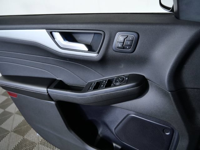 Certified 2024 Ford Escape Platinum AWD/4WD image 26