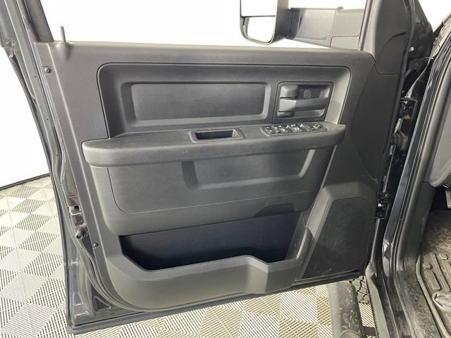 Used 2017 RAM 2500 Tradesman w/ Chrome Appearance Group AWD/4WD image 14