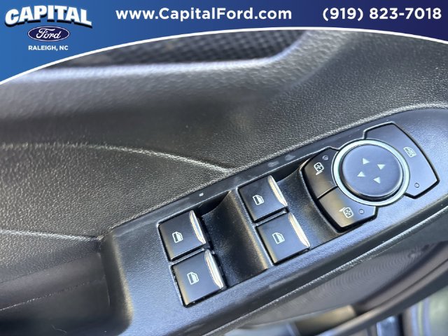 Certified 2025 Ford Escape ST-Line Select AWD/4WD image 21