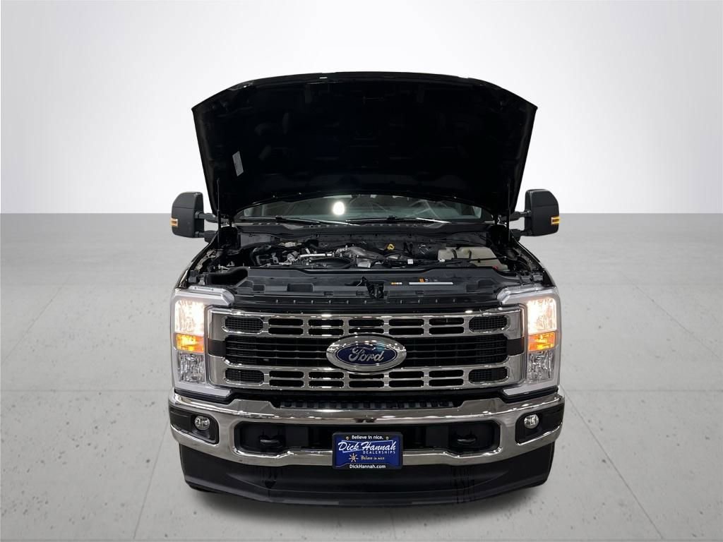 Certified 2025 Ford F250 XLT w/ FX4 Off-Road Package image 6