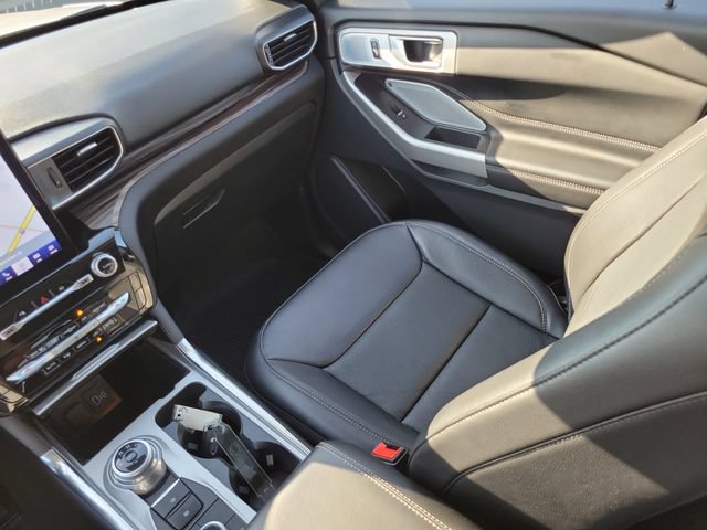 Certified 2023 Ford Explorer Limited w/ Limited Technology Package AWD/4WD image 33