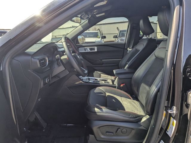 Certified 2024 Ford Explorer ST-Line w/ Class IV Trailer Tow Package image 21