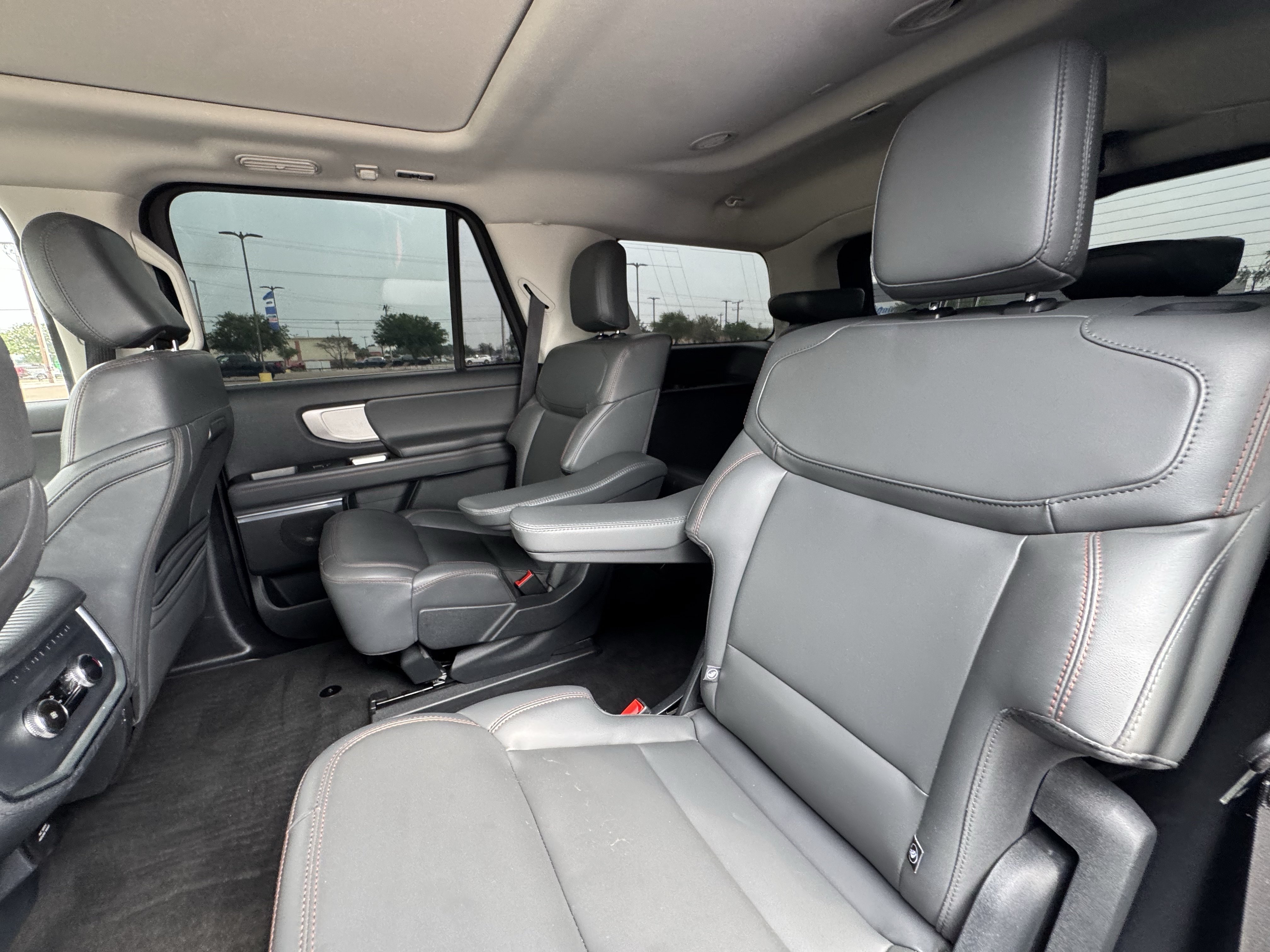 Certified 2025 Ford Expedition Active RWD image 25