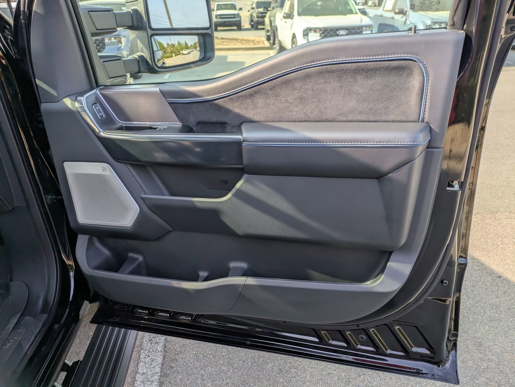 Certified 2025 Ford F150 Platinum w/ Equipment Group 702A High image 45