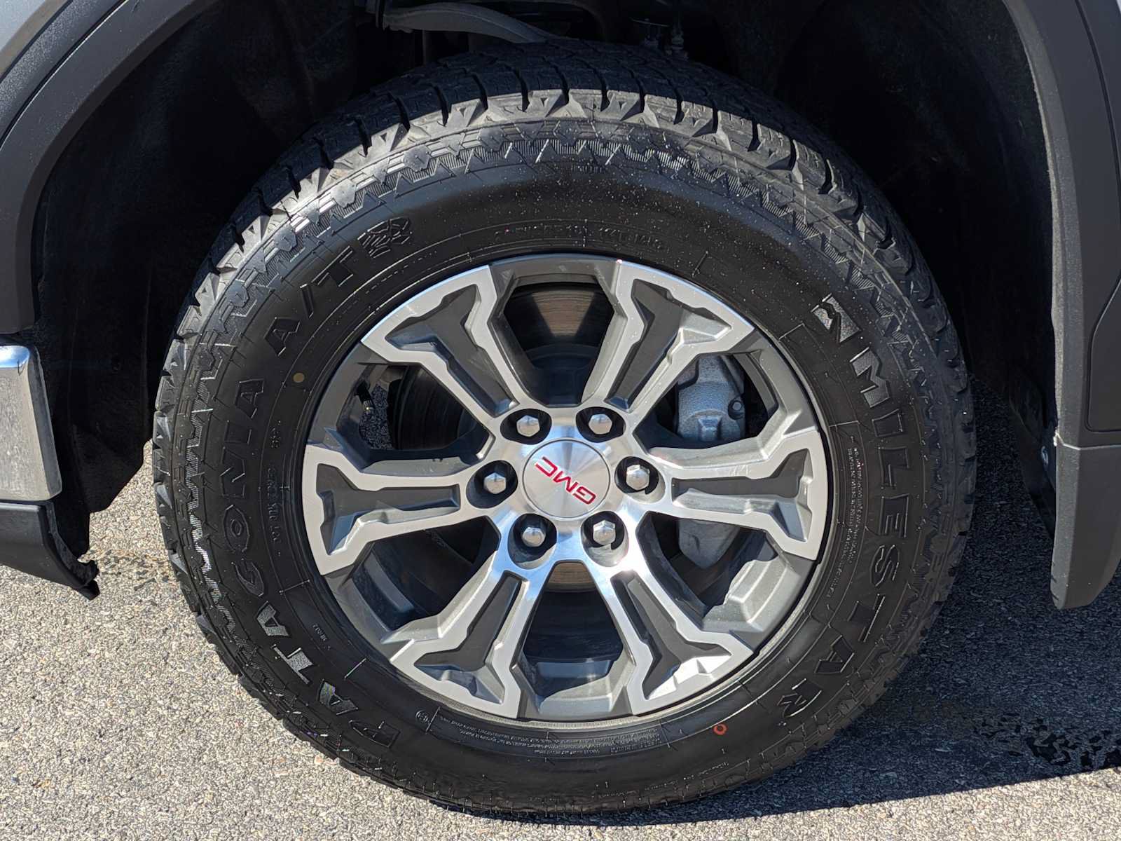 Used 2025 GMC Sierra 1500 SLT AWD/4WD image 12