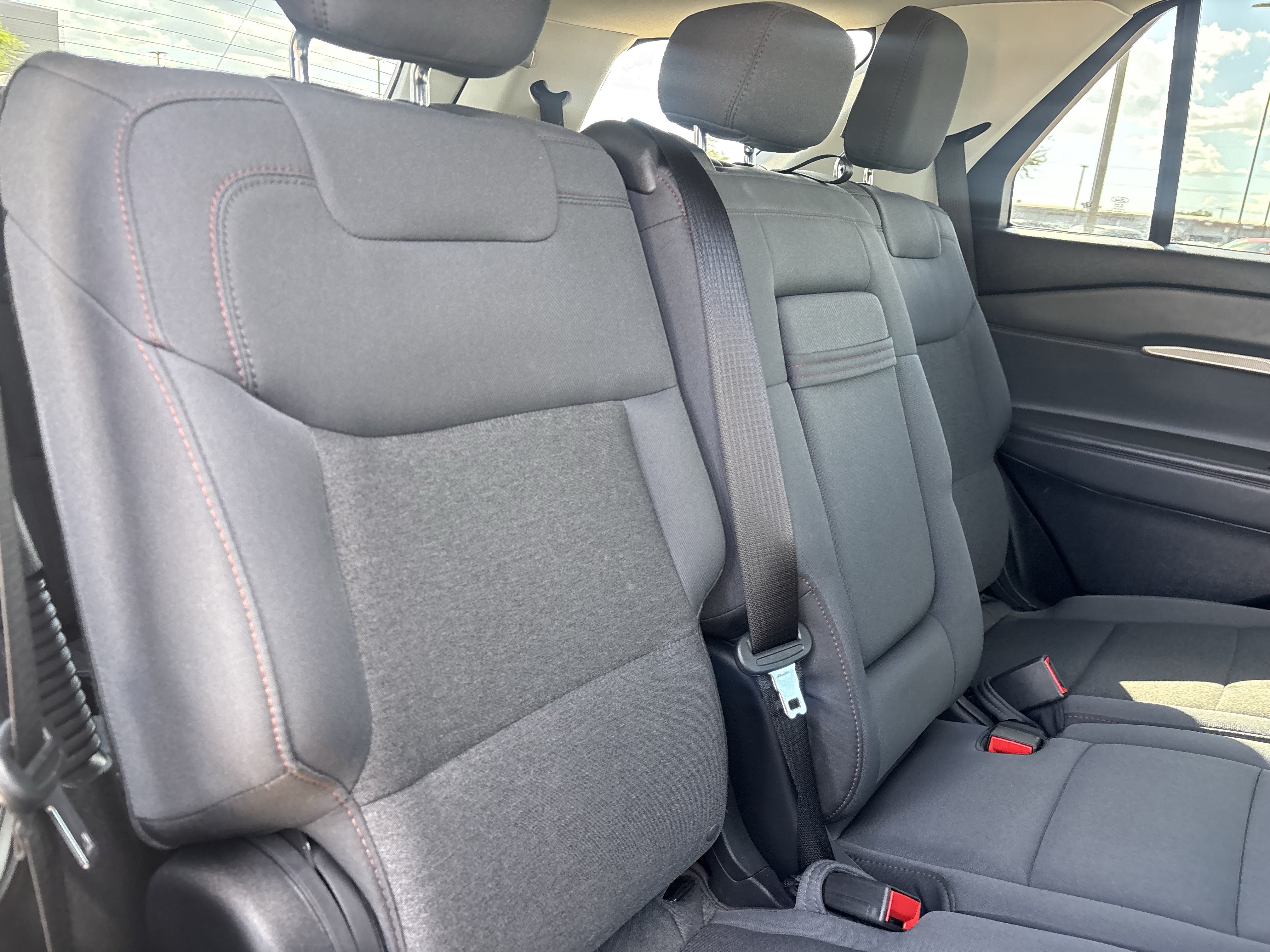 Certified 2025 Ford Explorer Active RWD image 23