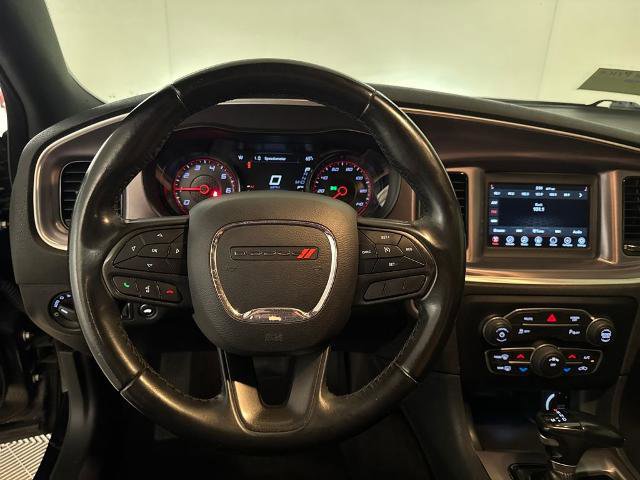 Used 2020 Dodge Charger SXT w/ Blacktop Package image 8