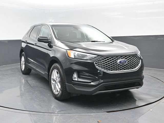Certified 2023 Ford Edge SEL w/ Convenience Package AWD/4WD image 2