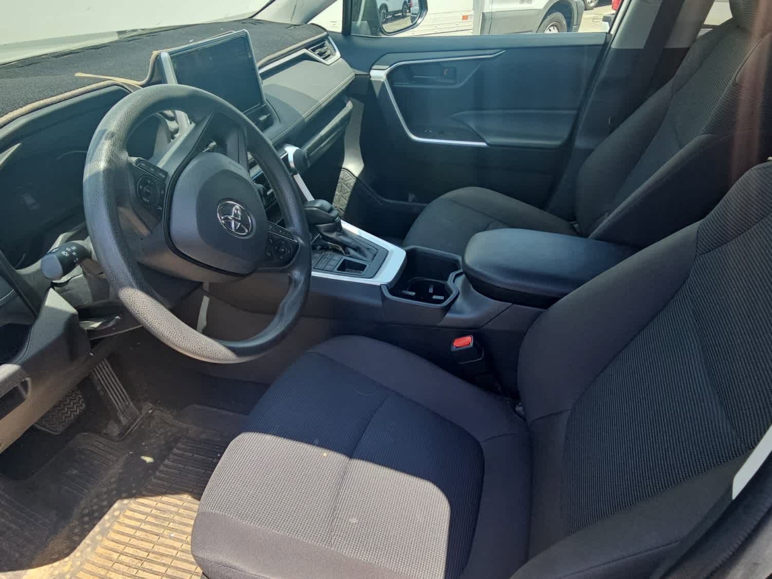 Used 2024 Toyota RAV4 LE AWD/4WD image 14