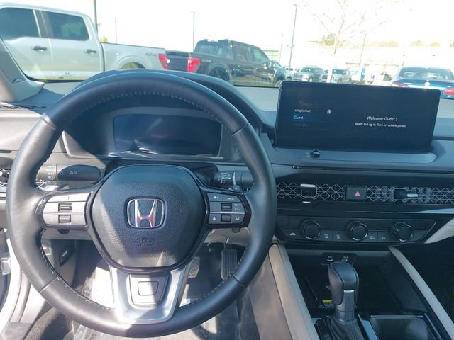 Used 2025 Honda Accord Touring image 15