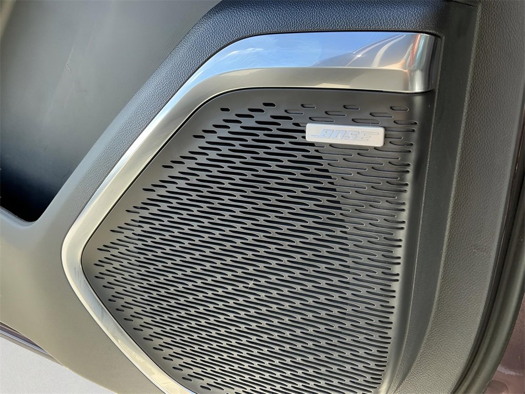 Used 2025 GMC Acadia Elevation image 26