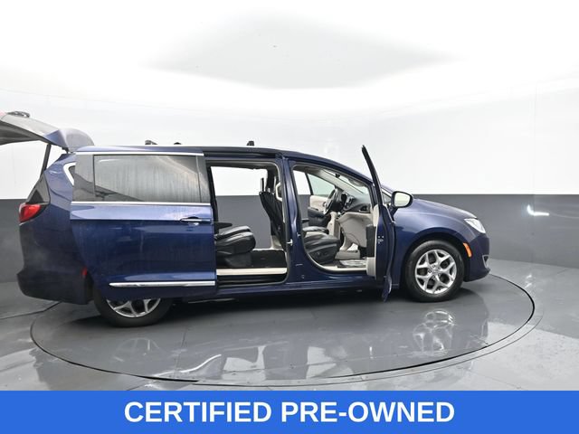 Used 2019 Chrysler Pacifica Limited FWD image 34
