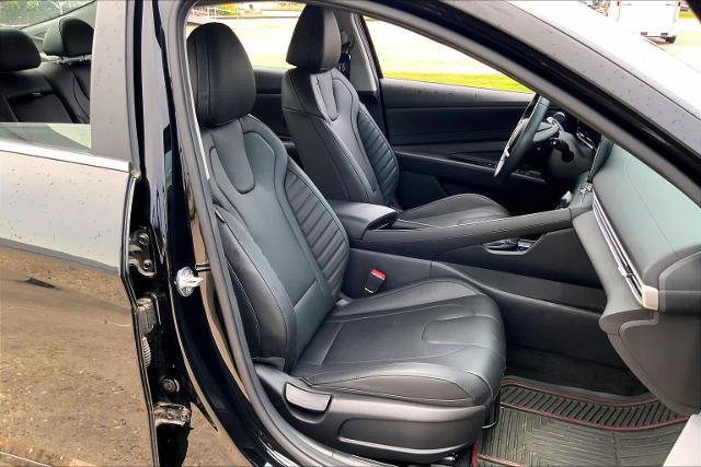 Used 2023 Hyundai Elantra Limited FWD image 9