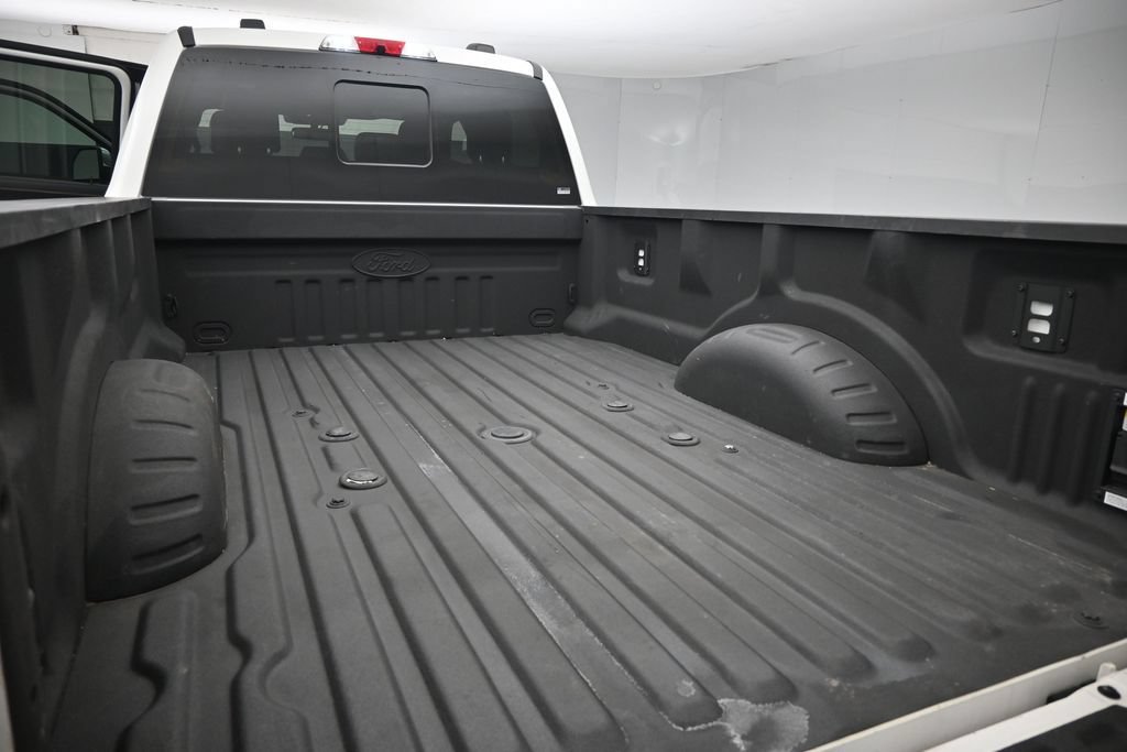 Certified 2024 Ford F250 Platinum AWD/4WD image 9