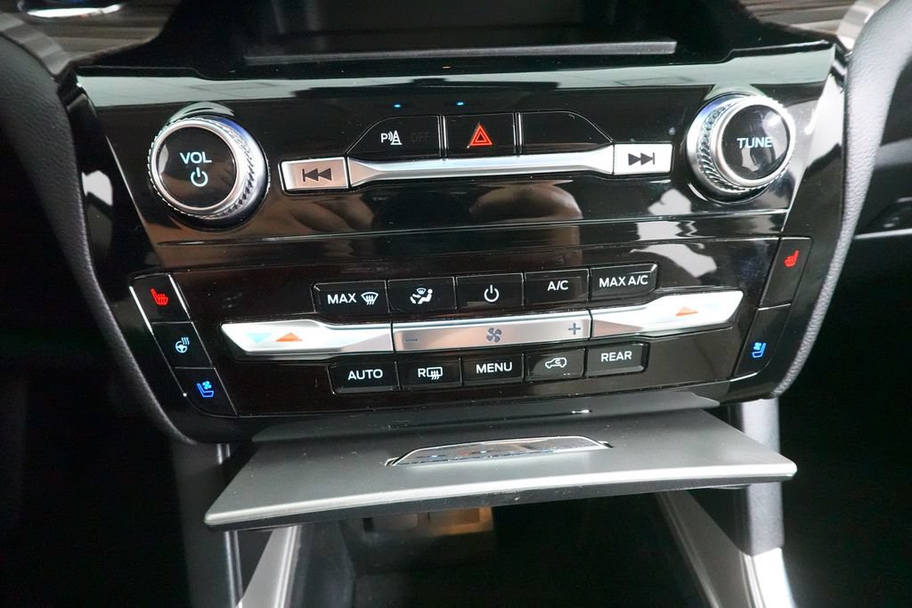 Certified 2023 Ford Explorer Limited AWD/4WD image 18