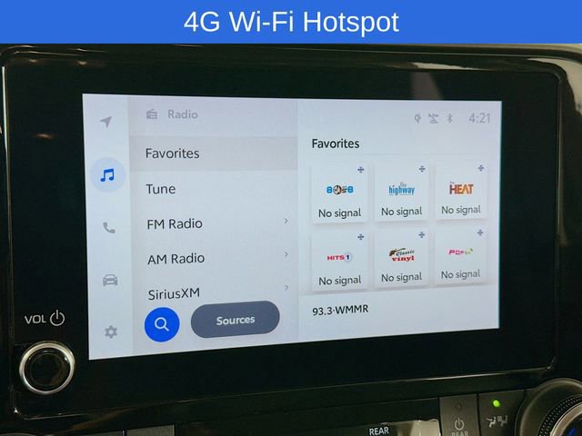 Used 2024 Toyota Highlander XLE FWD image 14