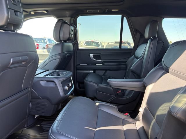 Certified 2026 Ford Expedition Platinum w/ Stealth Appearance Package AWD/4WD image 18