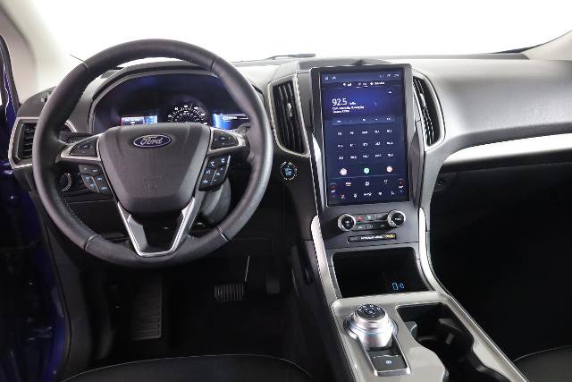 Certified 2024 Ford Edge SEL w/ Convenience Package AWD/4WD image 12
