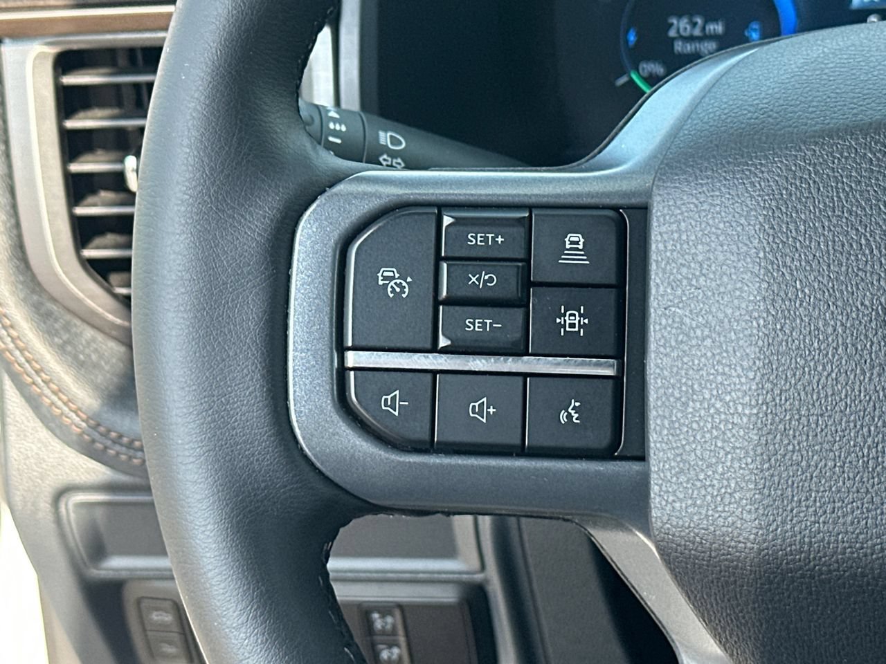 Certified 2025 Ford F150 Lightning Lariat AWD/4WD image 27