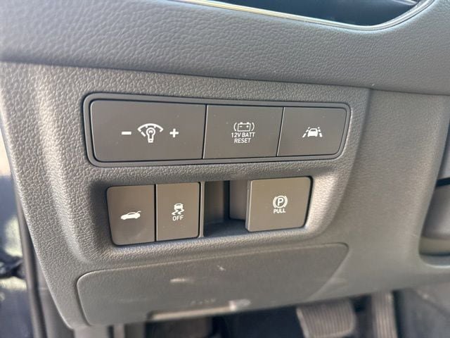 Used 2022 Hyundai Sonata Limited FWD image 21