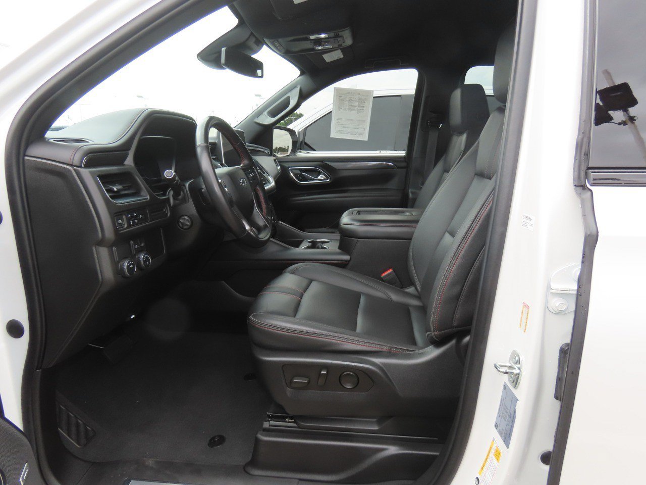 Used 2023 Chevrolet Suburban RST w/ Luxury Package RWD image 20