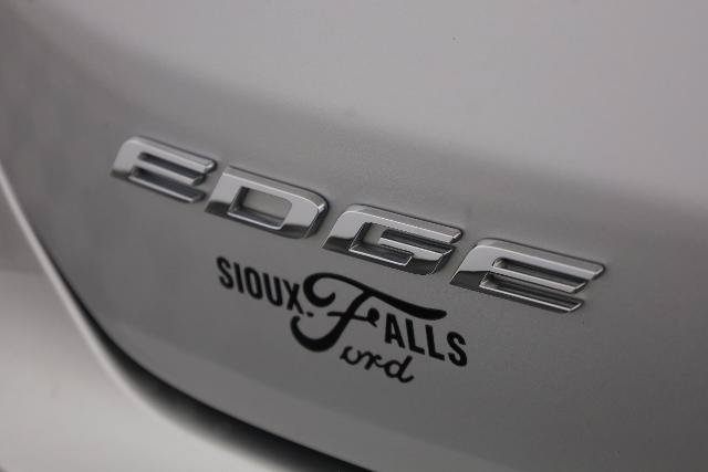 Certified 2019 Ford Edge ST w/ Cold Weather Package AWD/4WD image 37