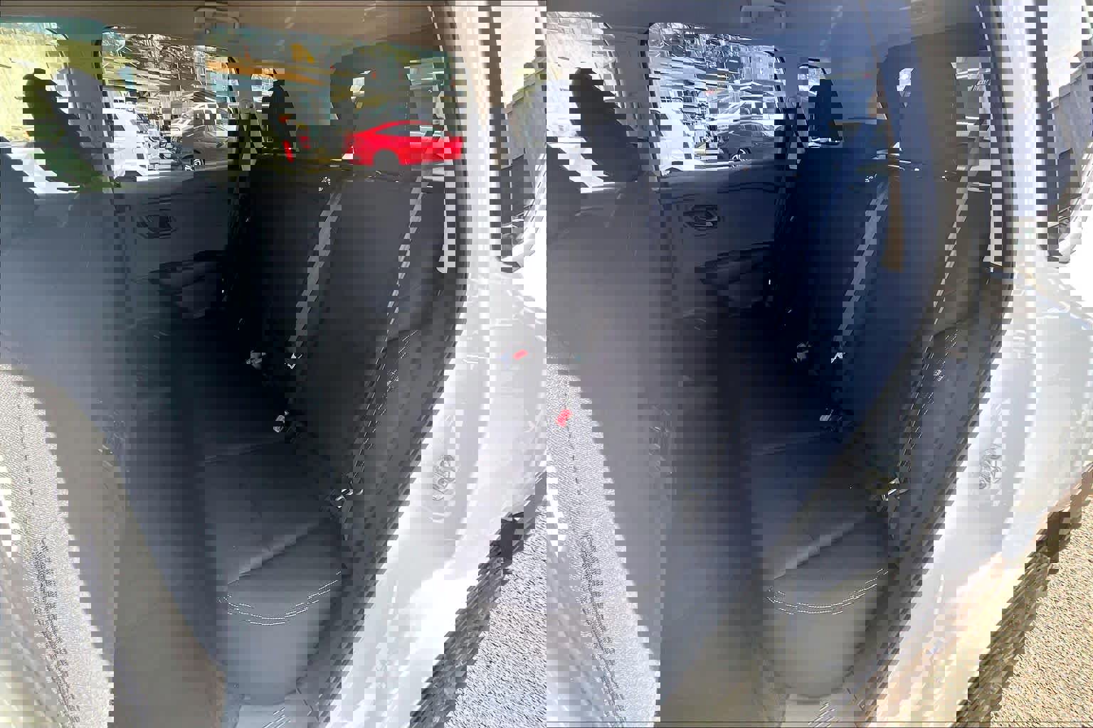 Used 2023 Nissan Rogue S image 23