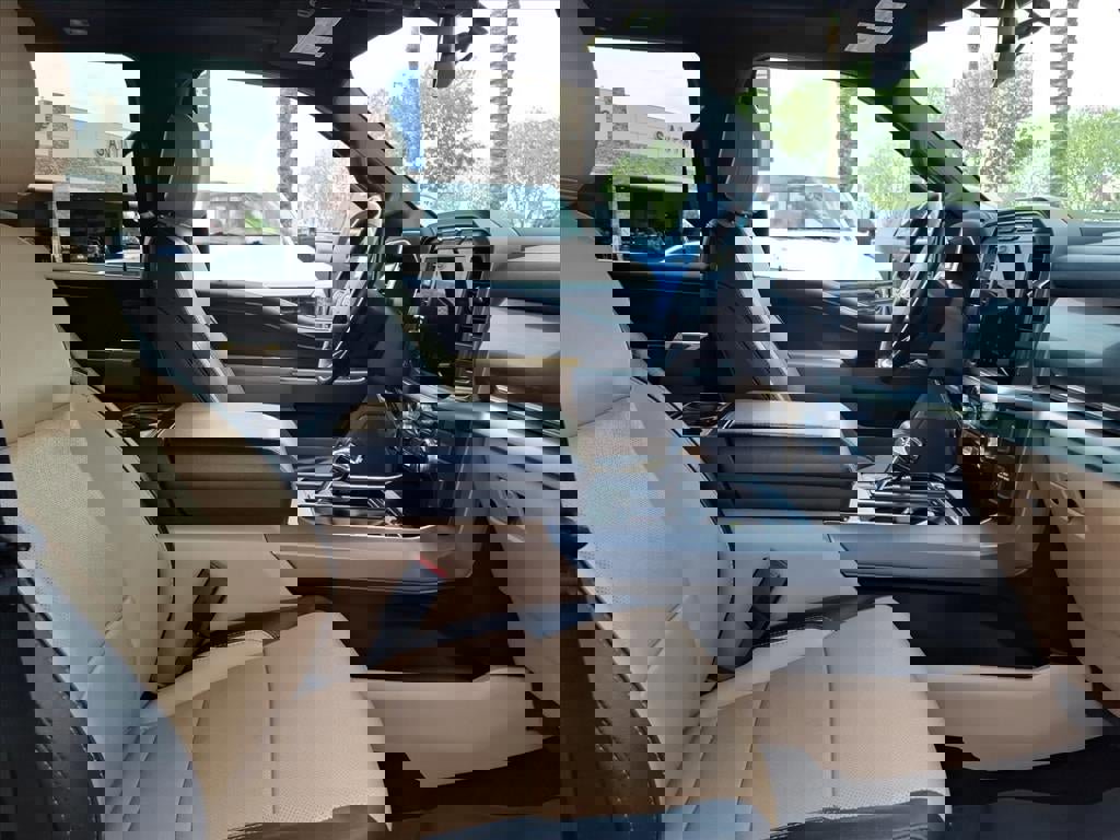 Certified 2022 Ford F150 Lariat w/ Equipment Group 502A High image 11