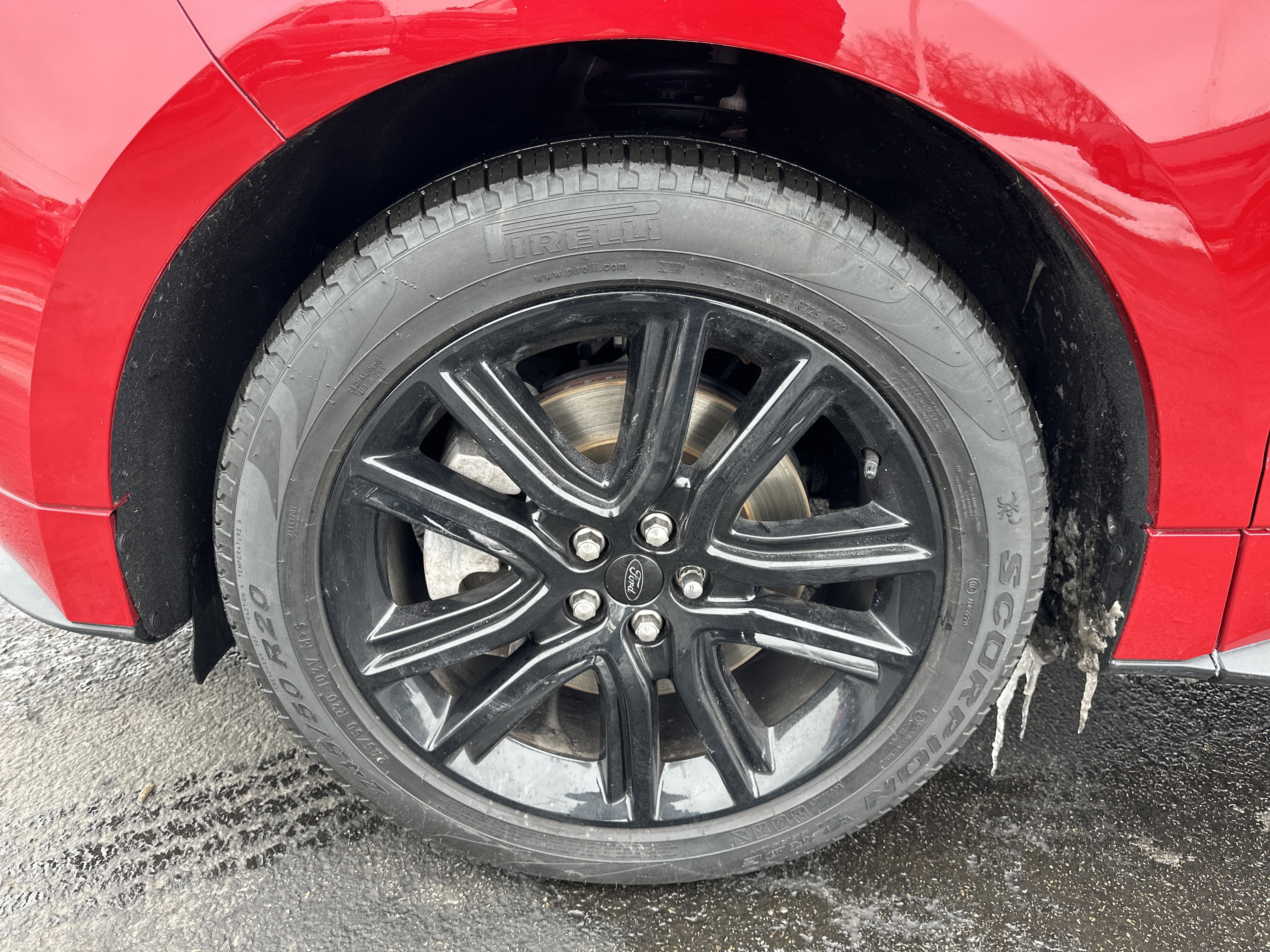 Certified 2024 Ford Edge ST-Line w/ Class II Trailer Tow Package image 10