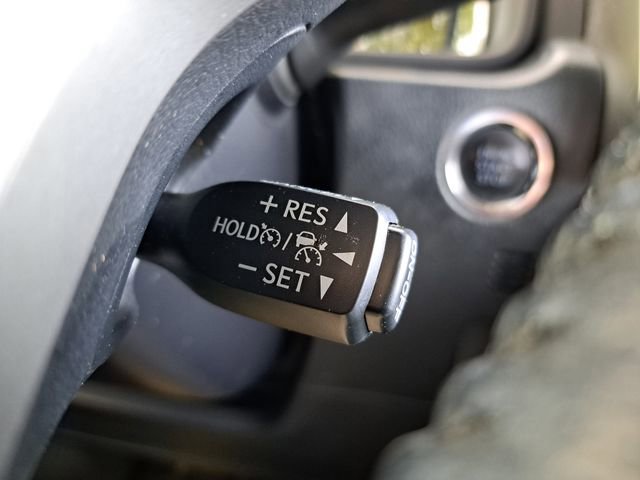 Used 2020 Toyota 4Runner SR5 Premium w/ Moonroof Package AWD/4WD image 19