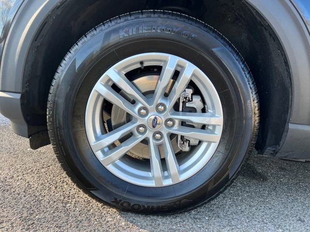Certified 2023 Ford Explorer XLT w/ Equipment Group 202A image 16