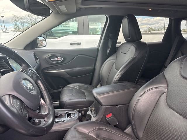 Used 2020 Jeep Cherokee Limited AWD/4WD image 4