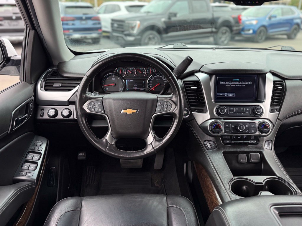 Used 2019 Chevrolet Tahoe LT w/ Luxury Package AWD/4WD image 4