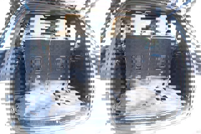 Used 2025 Jeep Grand Cherokee L Limited w/ Luxury Tech Group II image 16