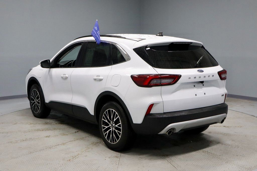 Certified 2023 Ford Escape SE image 3