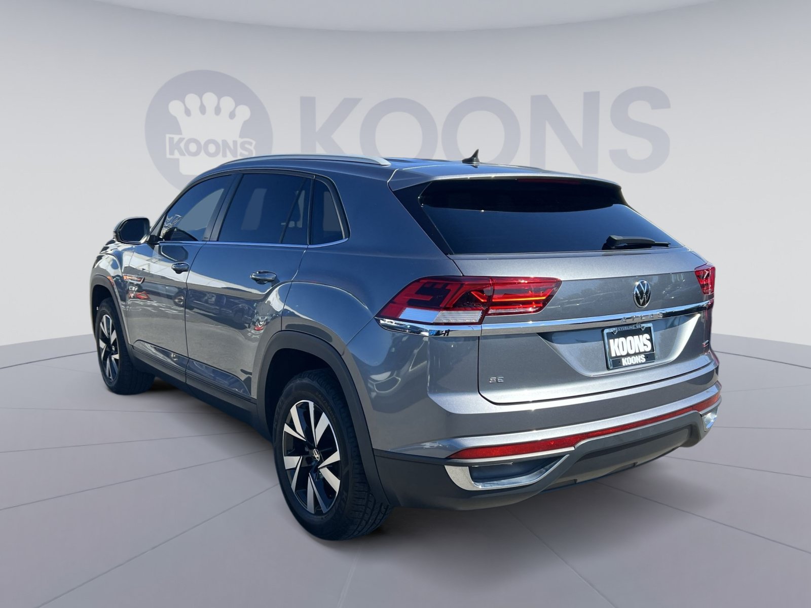 Used 2022 Volkswagen Atlas Cross Sport SE AWD/4WD image 14