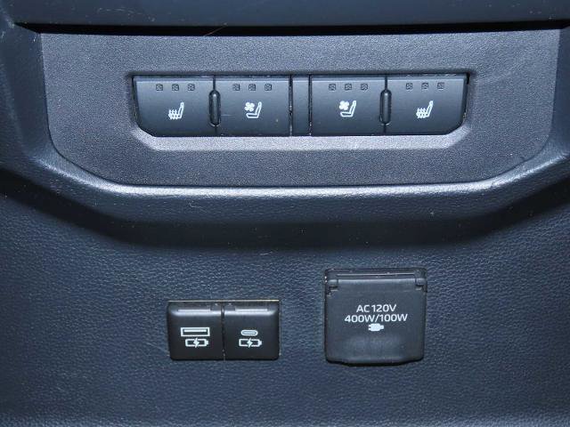 Used 2023 Toyota Tundra 1794 Edition image 33