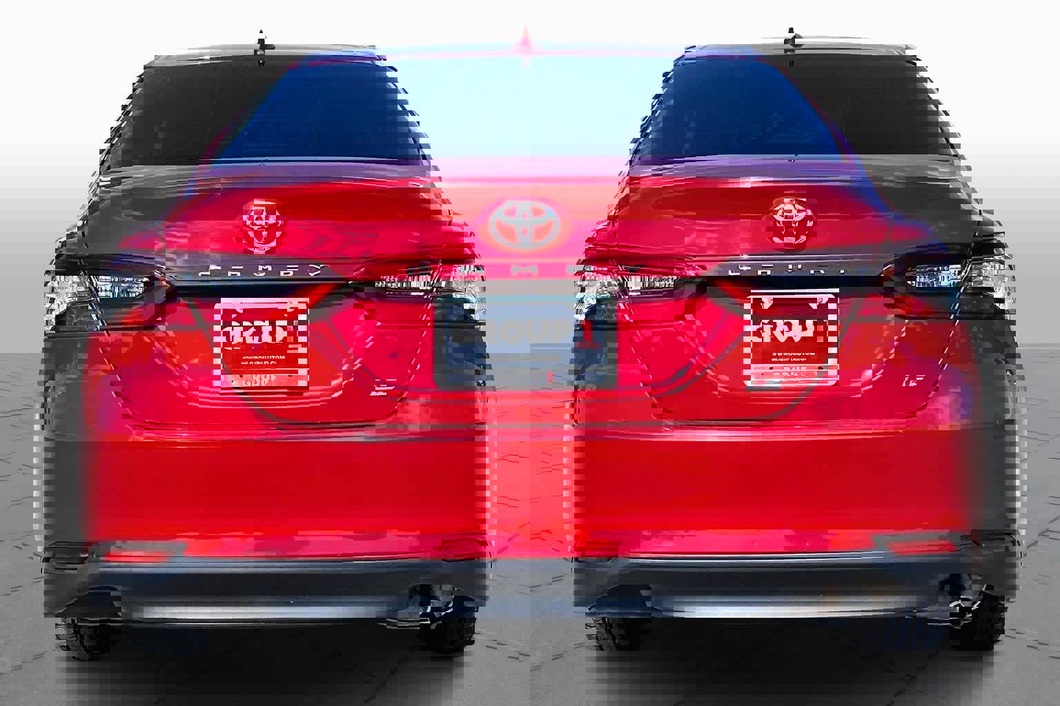 Used 2023 Toyota Camry LE image 5