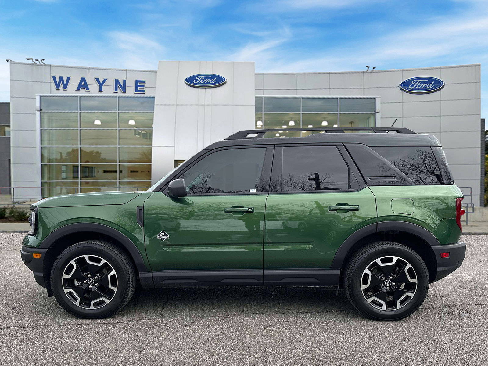 Certified 2023 Ford Bronco Sport Outer Banks w/ Tech Package image 2