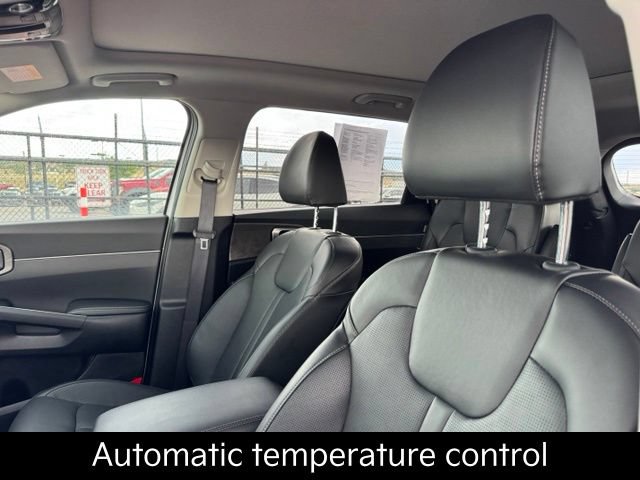 Used 2025 Kia Sorento X-Line EX AWD/4WD image 12