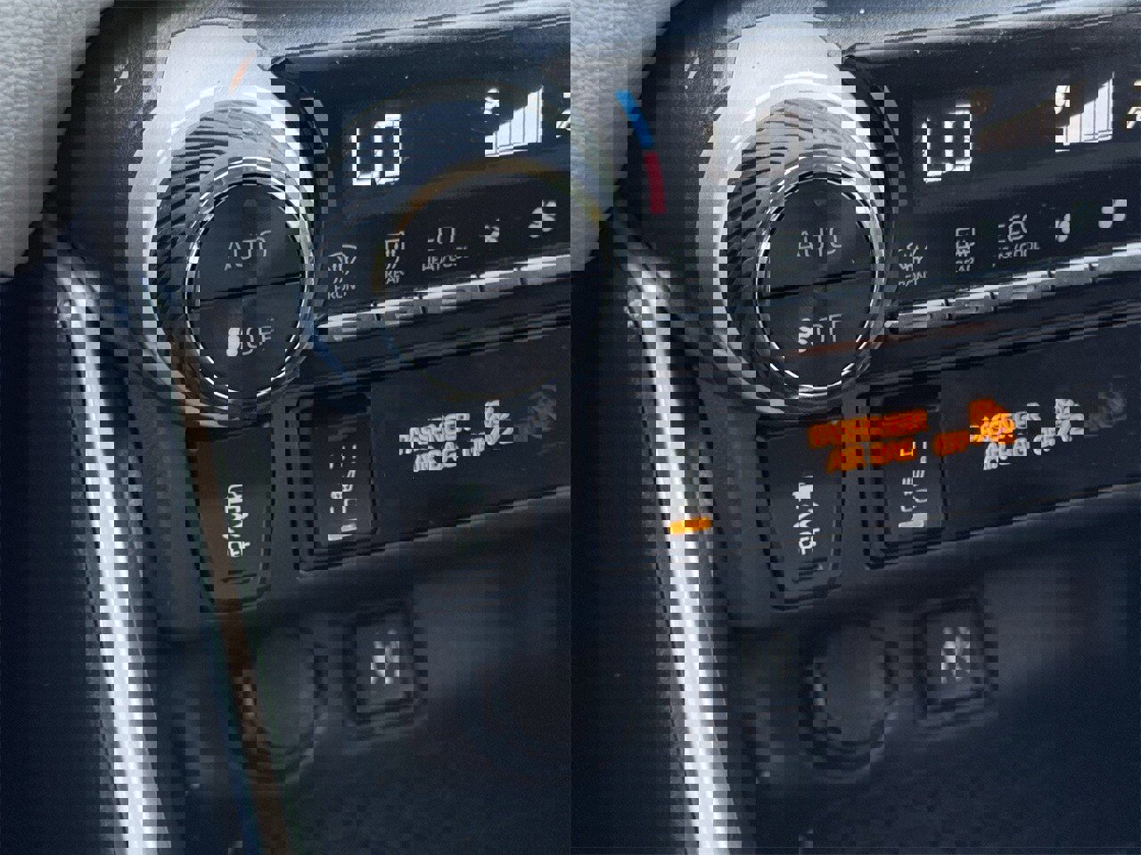 Used 2019 Toyota RAV4 XLE w/ Convenience Package image 21