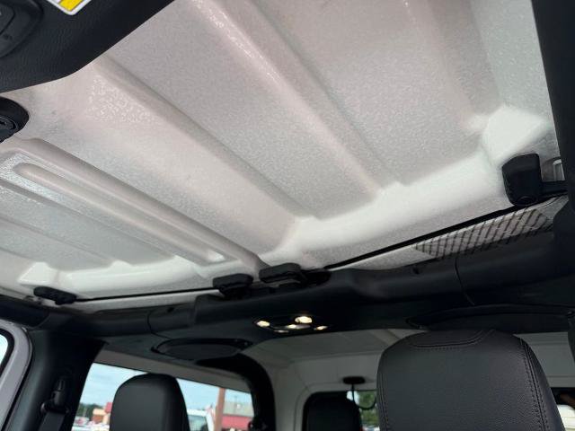 Used 2021 Jeep Wrangler Rubicon AWD/4WD image 13