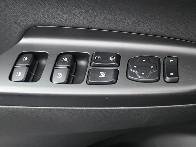 Used 2020 Hyundai Kona Limited AWD/4WD image 8