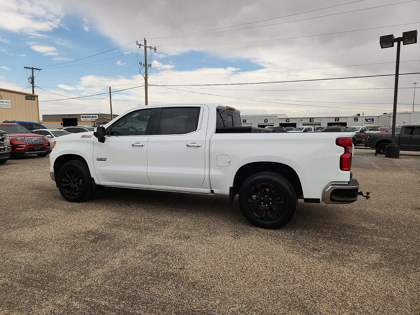 Used 2022 Chevrolet Silverado 1500 LTZ w/ LTZ Convenience Package II AWD/4WD image 4