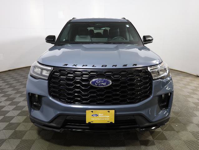 Certified 2025 Ford Explorer ST-Line w/ Premium Package AWD/4WD image 6