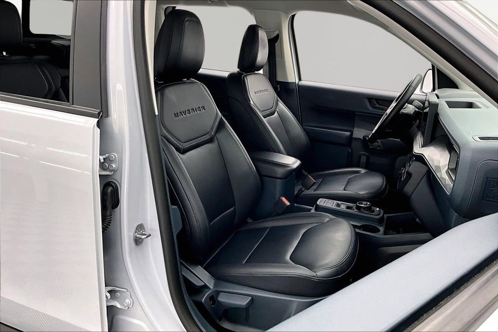 Certified 2025 Ford Maverick Lariat w/ Black Appearance Package AWD/4WD image 7