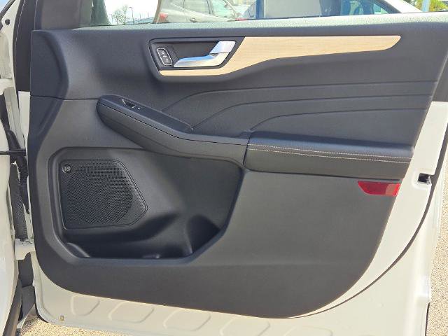Certified 2022 Ford Escape Titanium w/ Titanium Elite Package image 7