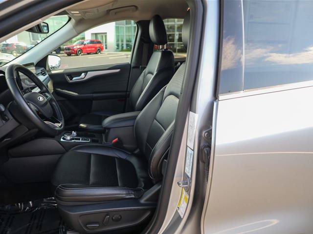 Certified 2024 Ford Escape Platinum AWD/4WD image 20