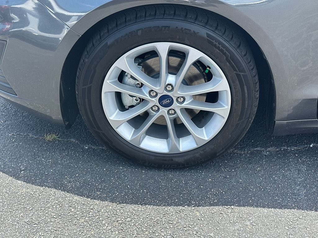 Certified 2020 Ford Fusion SE FWD image 11