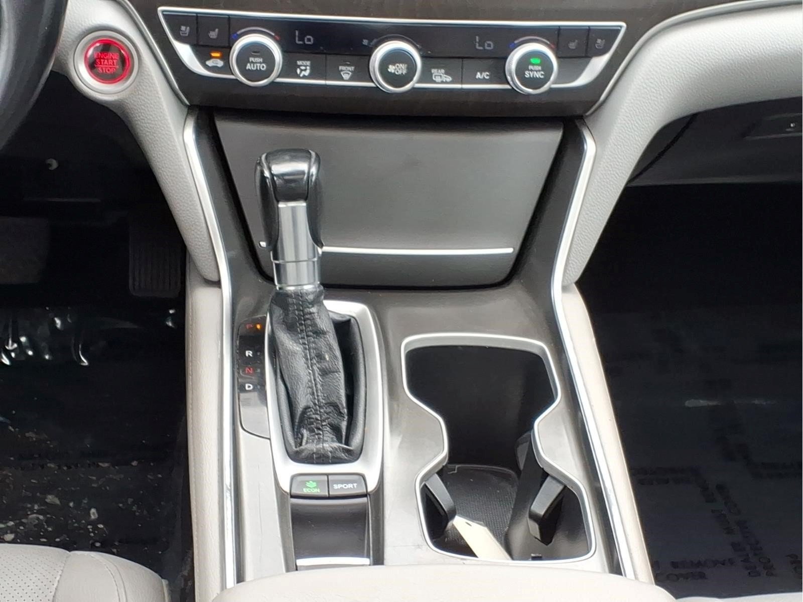 Used 2018 Honda Accord Touring image 14